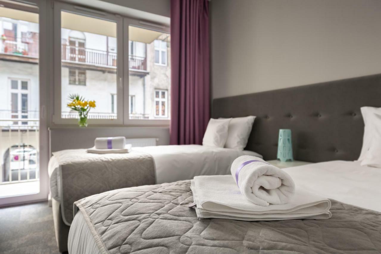 Playroom Aparthotel *